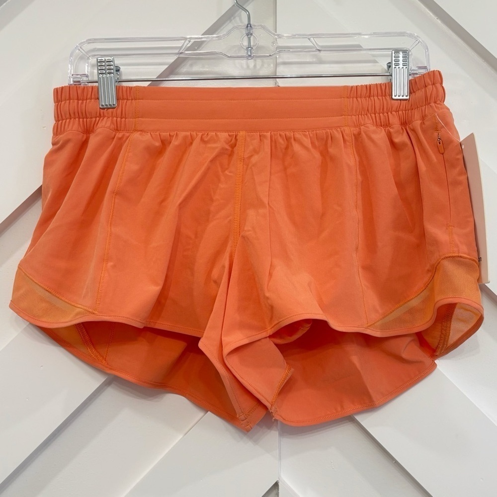 NWT Lululemon Hotty Hot Shorts 2.5" Size 10 In Coral Kiss Orange - Picture 2 of 7